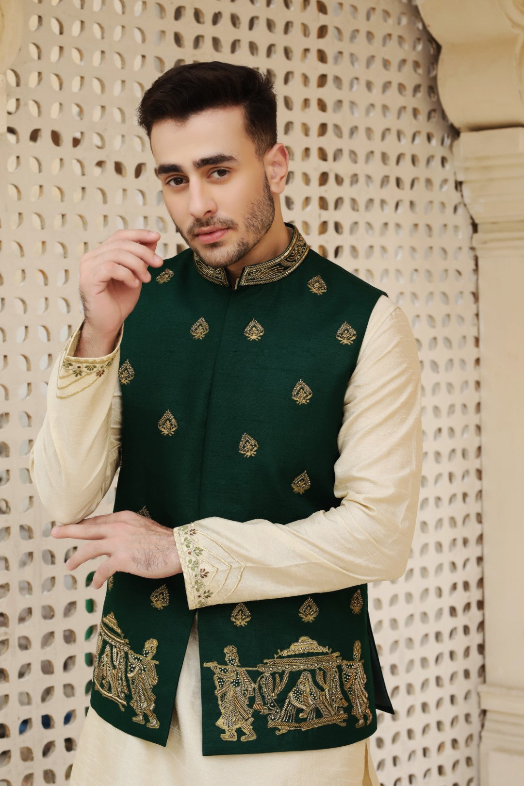 PAKISH WAISTCOAT - Walk Out